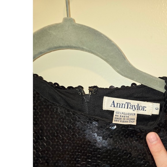 Ann Taylor Black Sequin Mini Dress Short Sleeve Cocktail Party Size 6 - Picture 3 of 4